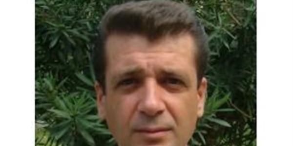 Öğretmen denizde boğlurak can verdi