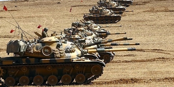 Tankların namluları Suriye'ye çevrildi