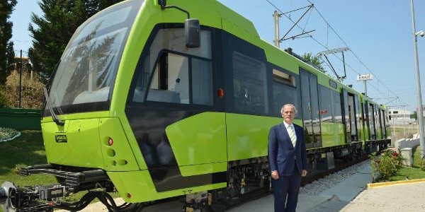Bursa'da üretilen yerli vagonlar raya indi