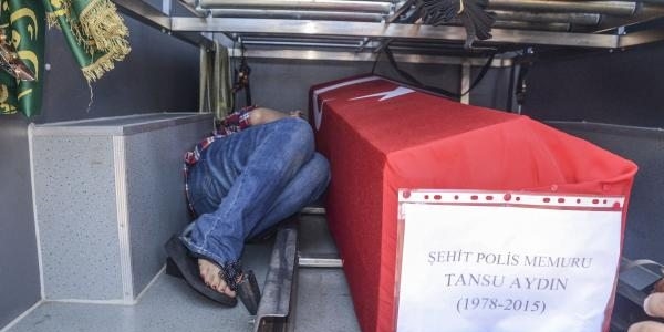 Şehit polis Tansu Aydın'ın eşinden Tayvanca ağıt