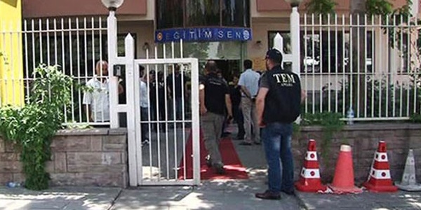 Eğitim- Sen genel merkezi'nde 6 PYD'li yakalandı