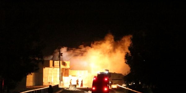 Diyarbakır ve Siirt'te polis karakolu, Nusaybin'de polis aracı tarandı!