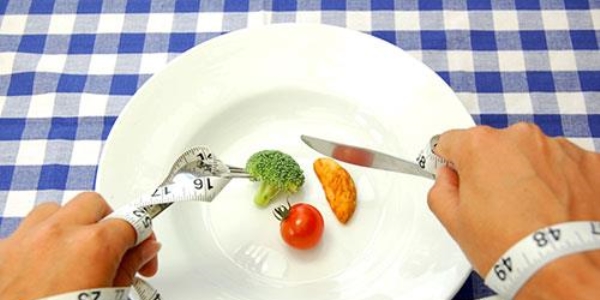 Yazın şok diyetlerden uzak durun uyarısı
