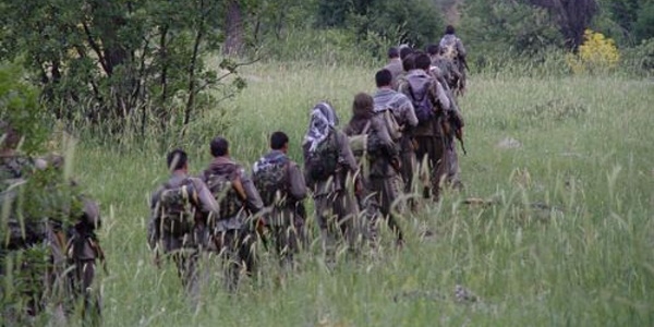 PKK'l terristler 2 kpry havaya uurdu