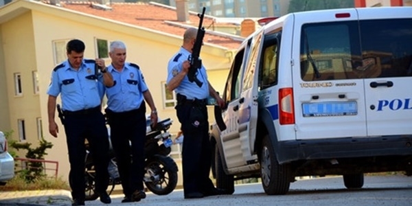 Beylikdz polis merkezine silahl saldr