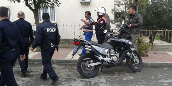 Zabıta ekibine bıçaklı saldırı: 8 yaralı