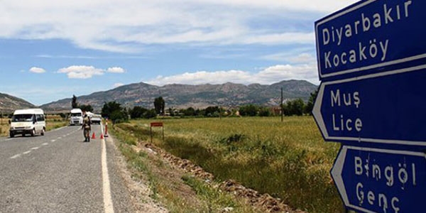 PKK, yol kesip polis memurunu kaçırdı