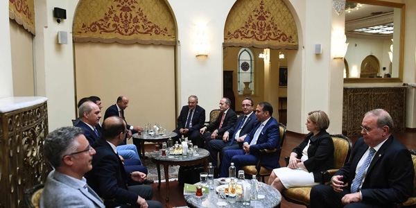 Koalisyon görüşmelerinde sıra liderlerde