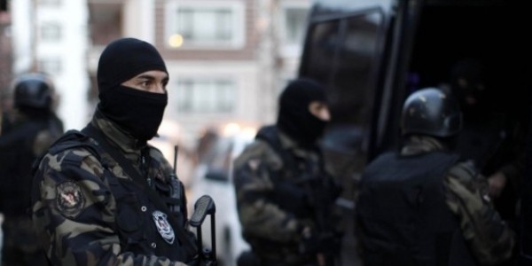 Terör örgütü operasyonlarında bin 300'den fazla kişiye gözaltı
