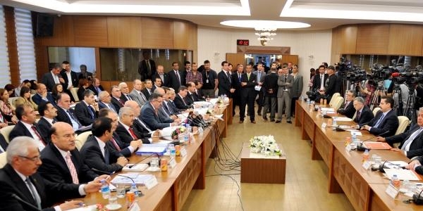 KESK, toplu sözleşme görüşmelerin ertelenmesini istedi