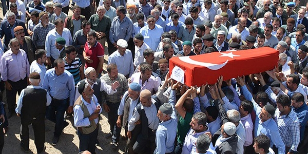 Şehit Mansur Cengiz'in cenazesi toprağa verildi