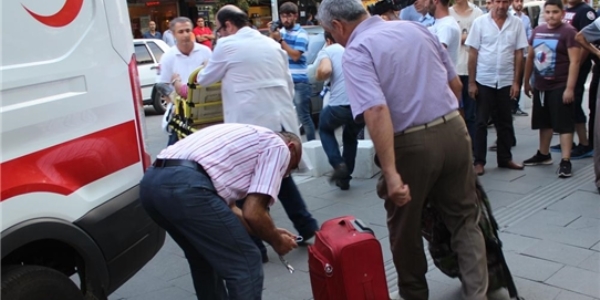 pheli paket ihbar zerine ambulansla hastaneden getirildi