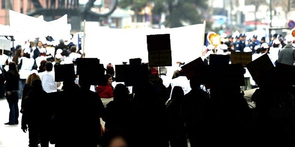 Toplantı ve Gösteri Yürüyüşleri Yönetmeliğinde değişiklik