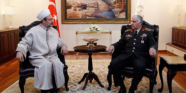 Orgeneral Özel'den Görmez'e veda ziyareti