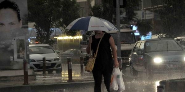 İzmir'den sonra yağmur İstanbul'da başladı
