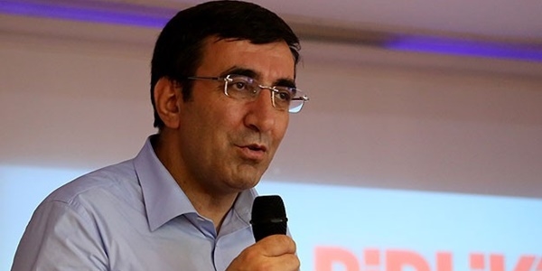 'Türkiye'de demokratikleşme süreci kesintiye uğramayacak'