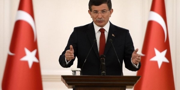 Davutoğlu: Siyasi liderleri ortak tavır almaya çağırıyorum
