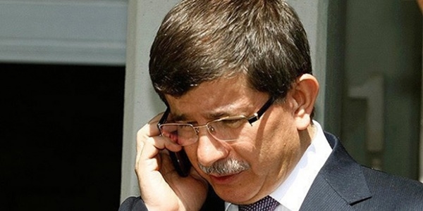 Başbakan Davutoğlu'ndan, Demir'e 'geçmiş olsun' telefonu