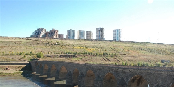 PKK'ya yüzde 10 komisyona 13 tutuklama