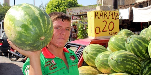 Adana'da 10 kuruş olan 'karpuz' Trabzon'da 1.5 TL