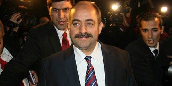 Zekeriya Öz hakkında yakalama kararı çıktı