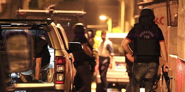 İzmir ve Adana'da terör operasyonu: 23 gözaltı