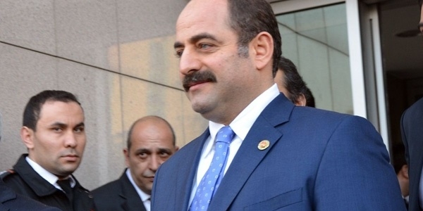 Yakalama kararı olup yurtdışına kaçan zanlılar