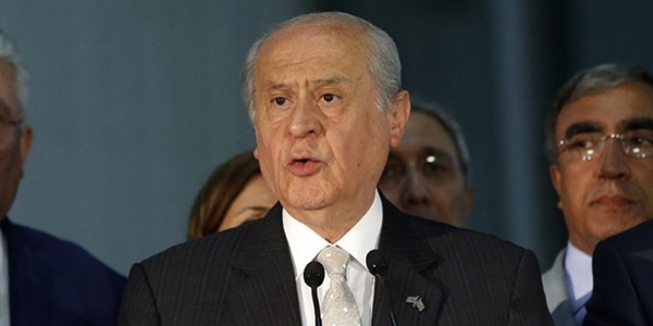 Bahçeli: Her yerde ölüm var, hainler barış diyor