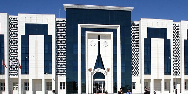 Hakim ve savcılara 'Paralel baskı' iddiası