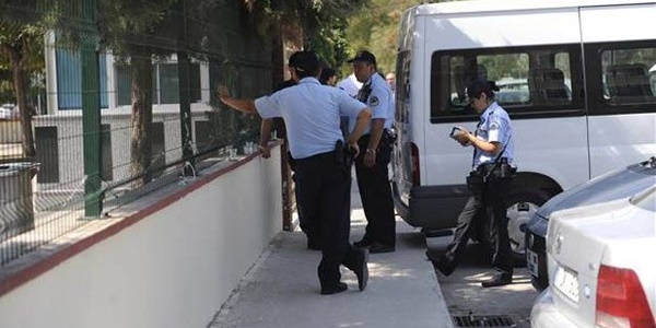 Iğdır'da bir dershane ve okul kapatıldı