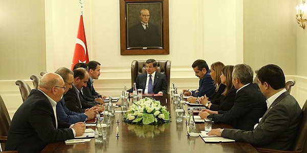 Davutoğlu, Memur-Sen heyetini kabul etti
