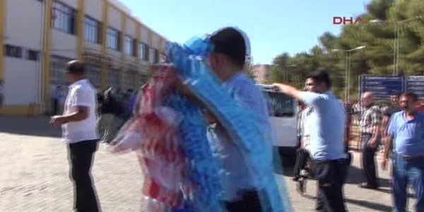 Hastane önünde silahlı kavga: 3 yaralı