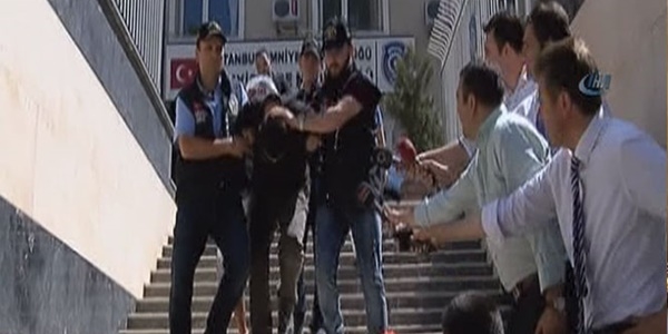 Kız yurduna giren jiletli saldırgan yakalandı