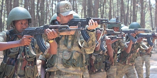 Somali'nin astsubayları Balıkesir'de eğitiliyor