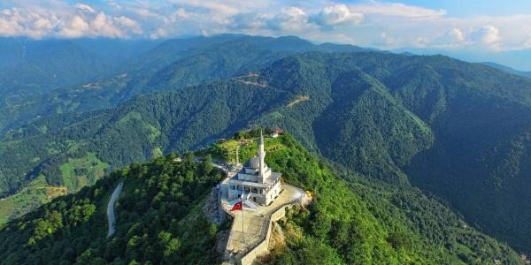 Erdoğan Kıble Dağı zirvesinde cami açtı