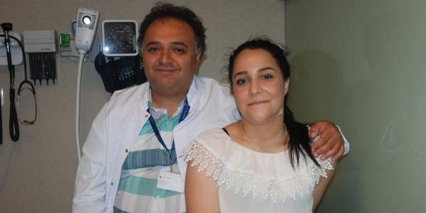 Fil hastası kızı Türk doktor tedavi ettti