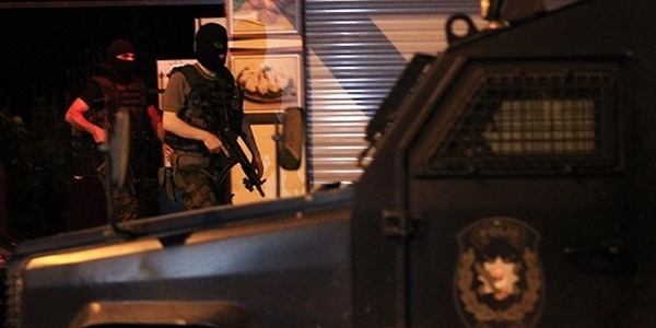 İstanbul'da terör operasyonu: 15 gözaltı