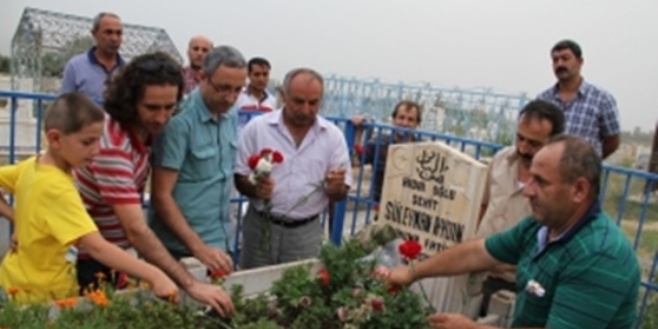 İlk terör şehidi mezarı başında anıldı