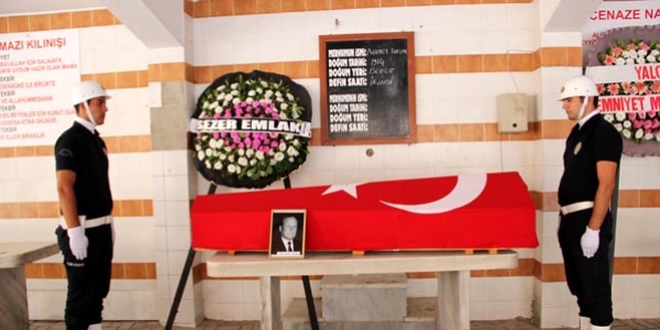 Türkiye'nin en yaşlı emekli polisi hayatını kaybetti
