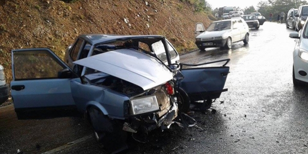 Kütahya'da trafik kazası: 1 ölü, 6 yaralı