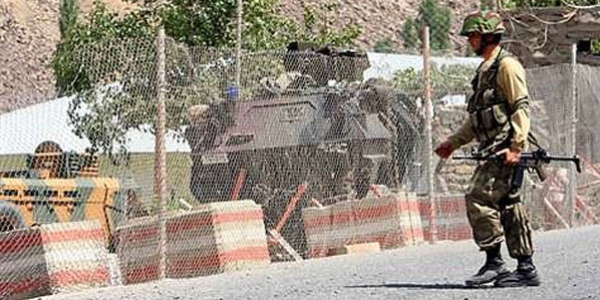 Şemdinli'de çıkan çatışmada biri kadın 4 terörist öldürüldü