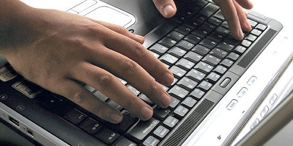İnternet 'sosyal medya' için kullanılıyor