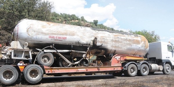 LNG yüklü tankerle canlı bombalı saldırı