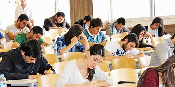 Yabancı öğrenciden 4 milyar dolar eğitim geliri hedefi