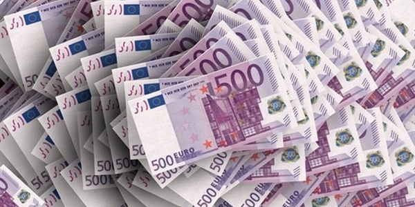Euro rekor kırdı, borsada kayıplar % 5'i aştı