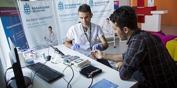 Belediyeden 4 dakikada check-up hizmeti