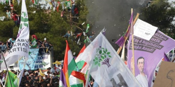 Mitingdeki patlamayla ilgili 17 polise soruşturma