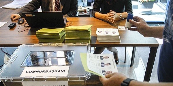 Yurt dışında oy verme 8 Ekim'de başlayacak