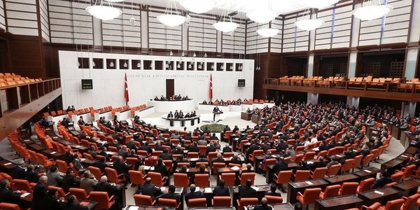 Bürokrat kökenli bağımsız bakanlara 'vekil' piyangosu!
