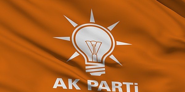 Ak Parti'de 10 isme 3 dnem vizesi